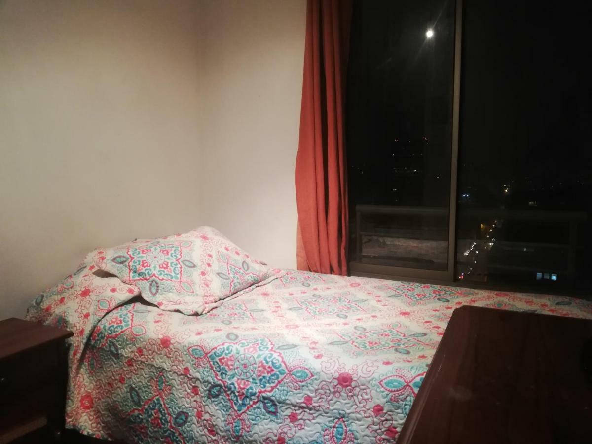 Una Habitacion Privada Con Bano Privado En Centro Historico Santiago de Chile Exterior foto