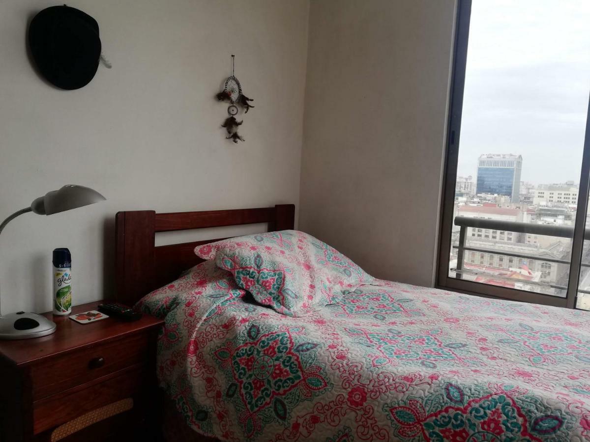 Una Habitacion Privada Con Bano Privado En Centro Historico Santiago de Chile Exterior foto