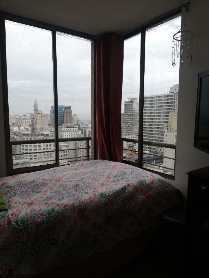 Una Habitacion Privada Con Bano Privado En Centro Historico Santiago de Chile Exterior foto