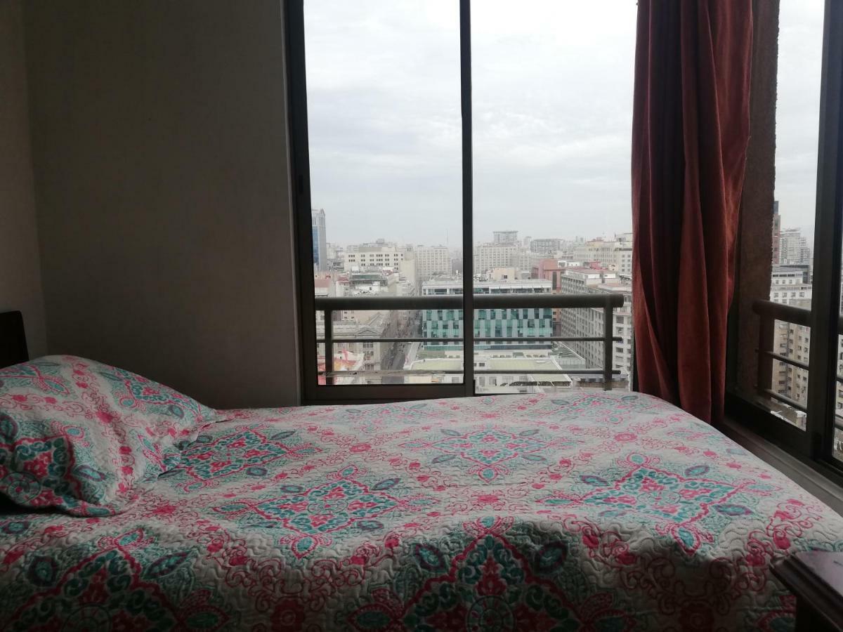 Una Habitacion Privada Con Bano Privado En Centro Historico Santiago de Chile Exterior foto